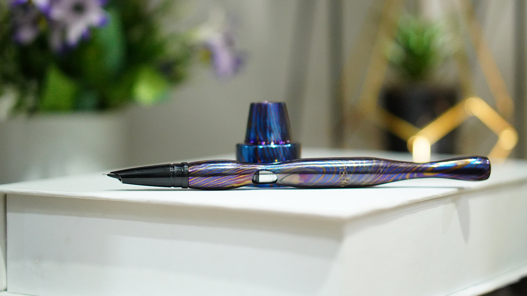 Black Timascus Ink Pen with Matching Timascus Stand - Image 3