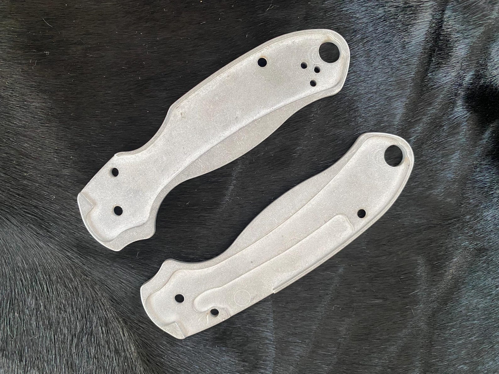 Spyderco Paramilitary 3 Replacement Scales a pair of laser engraved Aluminum Scales Spyderco Knives Benchmade Bugout 535 Para 2 Scales Gift - Image 4