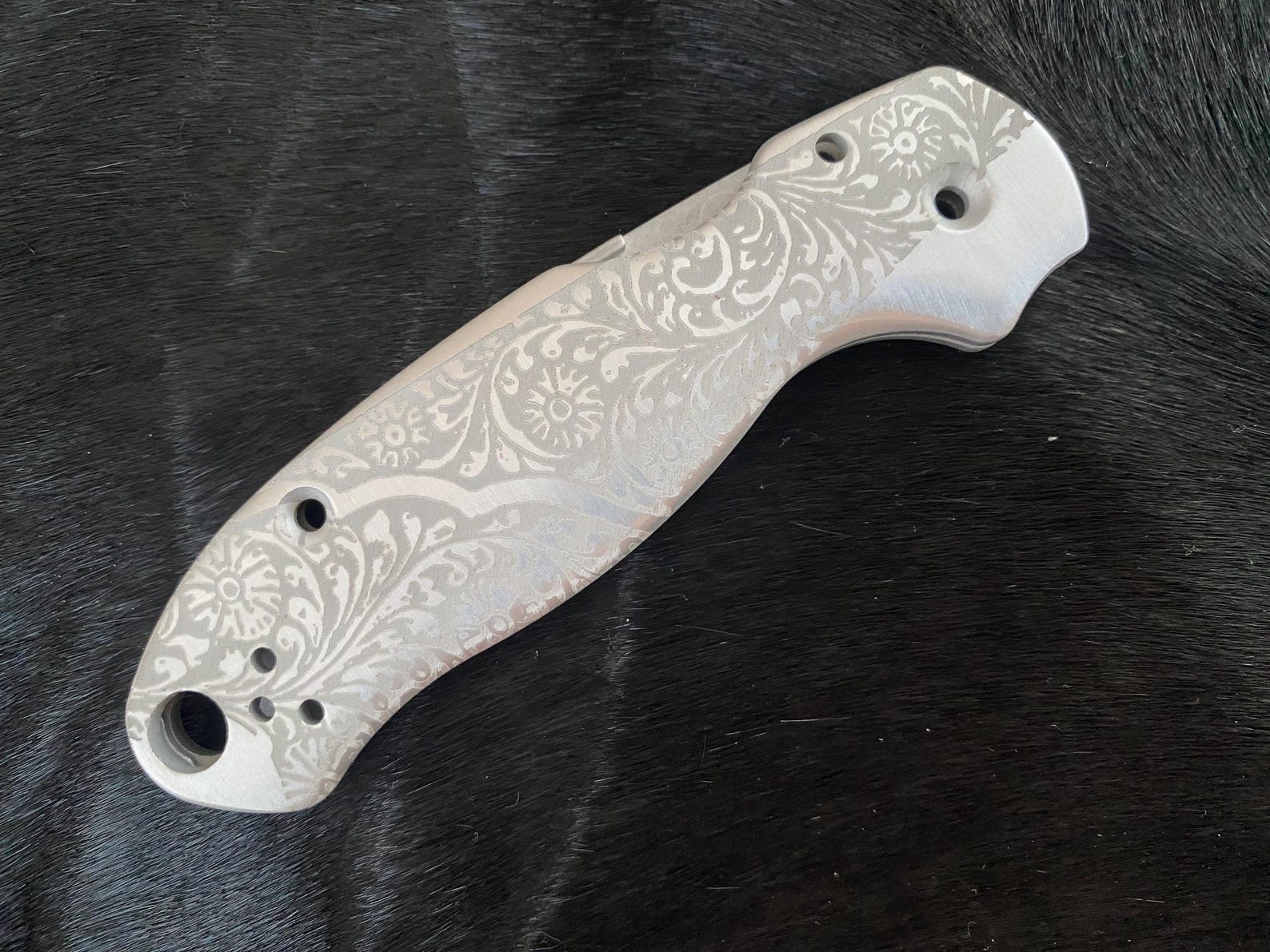 Spyderco Paramilitary 3 Replacement Scales a pair of laser engraved Aluminum Scales Spyderco Knives Benchmade Bugout 535 Para 2 Scales Gift - Image 2