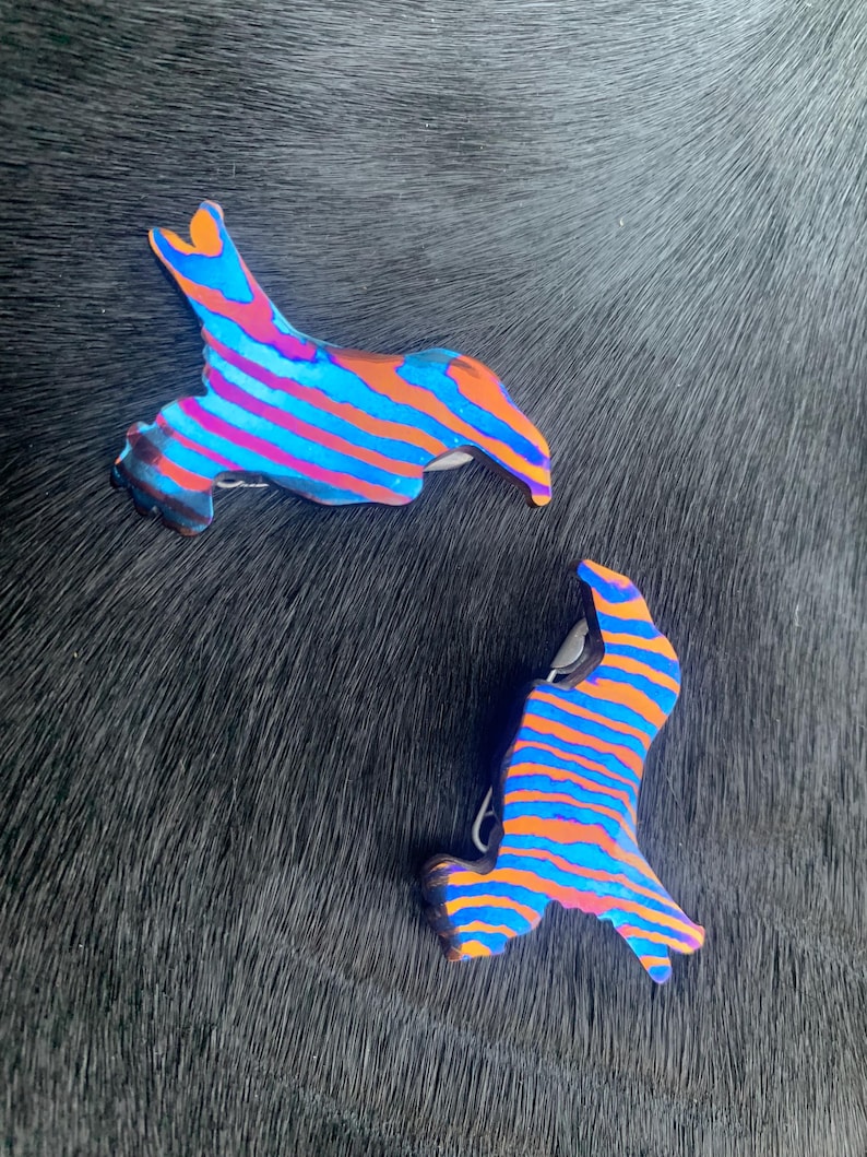 Timascus Wolf Head Brooch Pins Pair couples - Image 2