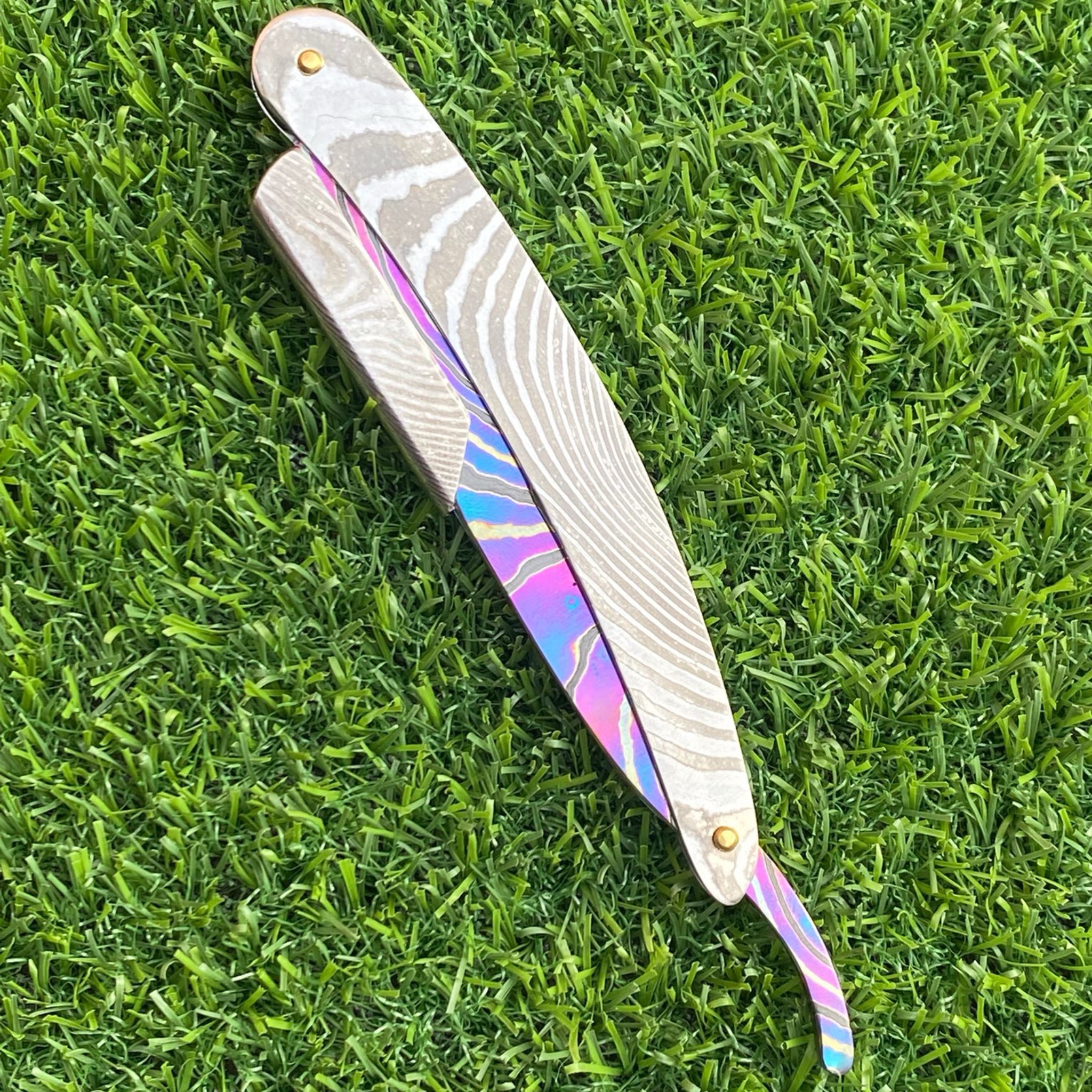 Black Timascus & SS Damascus Vintage Manual Straight Razor with Disposable Blade | Luxury Shavette Razor - Image 5