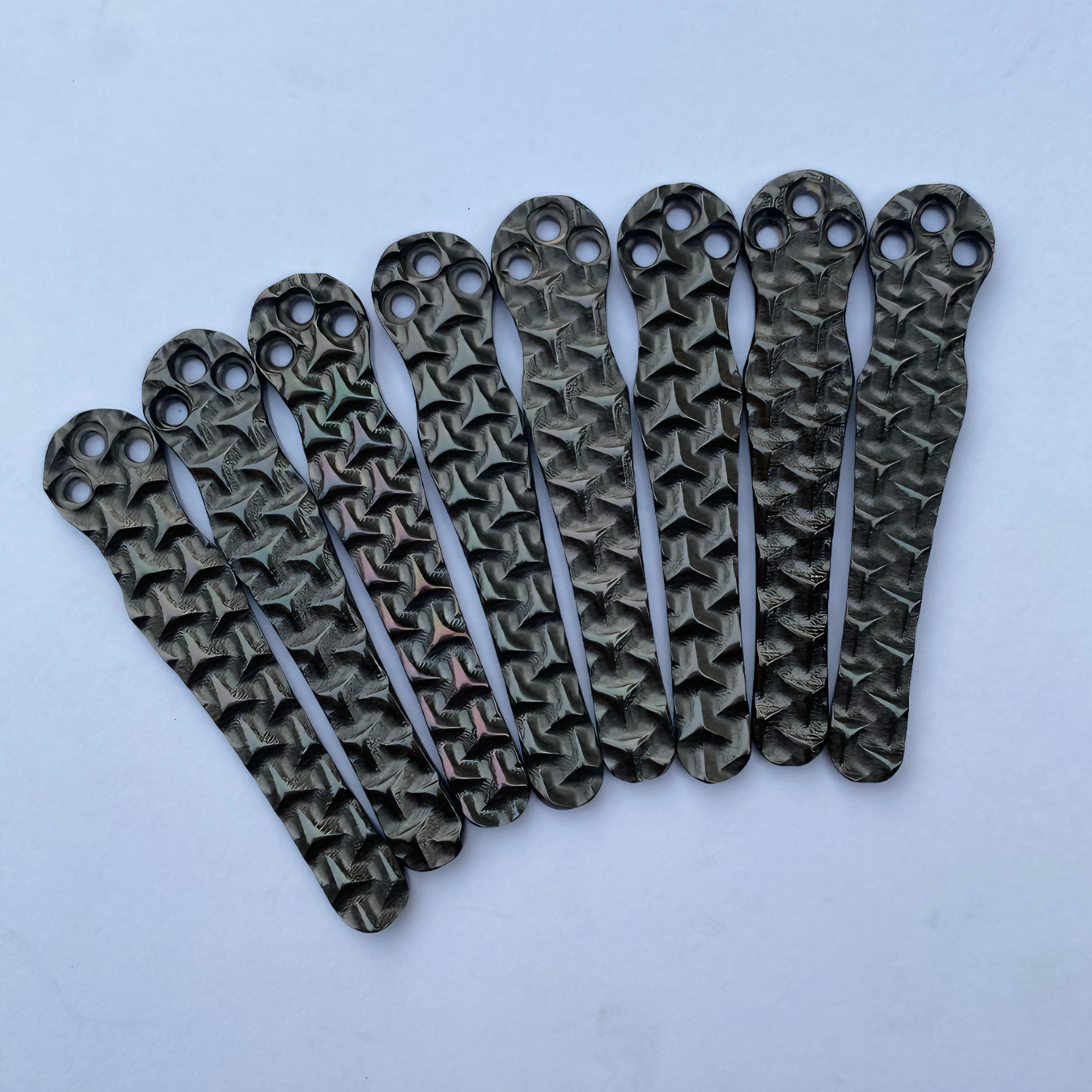 Spyderco PM2 Para 3 pocket clip pure zirconium 3D pattern heat anodised